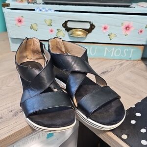 ADRIENNE VITTADINI Black Leather Crisscross Wedge Sandals - Women